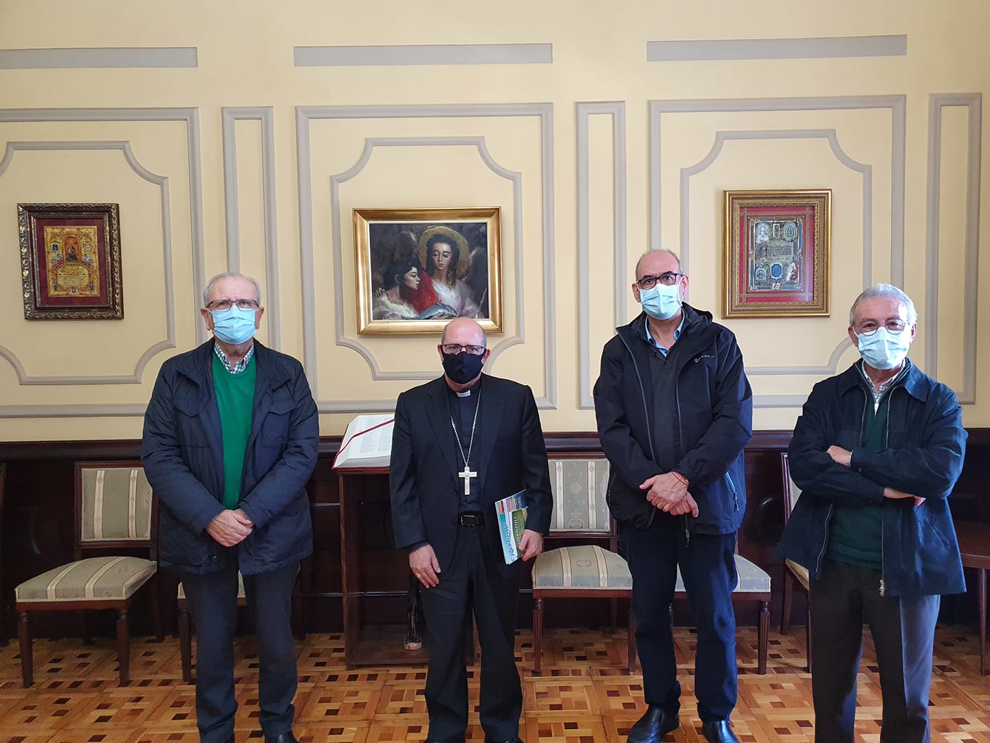 El Obispo de Huelva con el Economato Solidario Resurgir