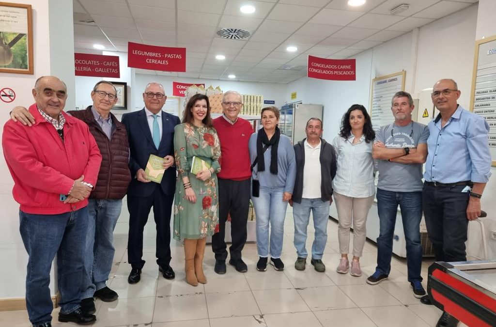 Fundación Atlantic Cooper visita el Economato Social de la Asociación Resurgir de Huelva Capital