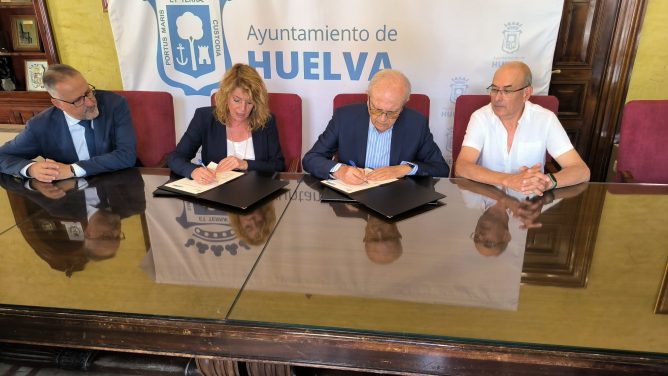 Firma de un nuevo convenio con el Ayuntamiento de Huelva