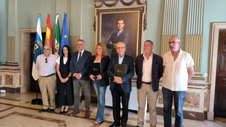 Firma de un nuevo convenio con el Ayuntamiento de Huelva