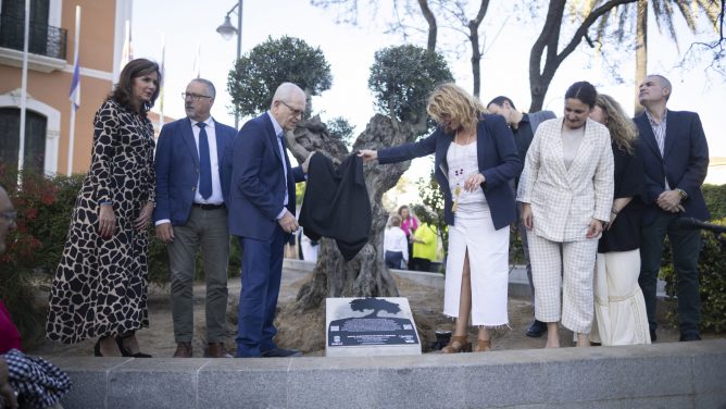 el olivo acto