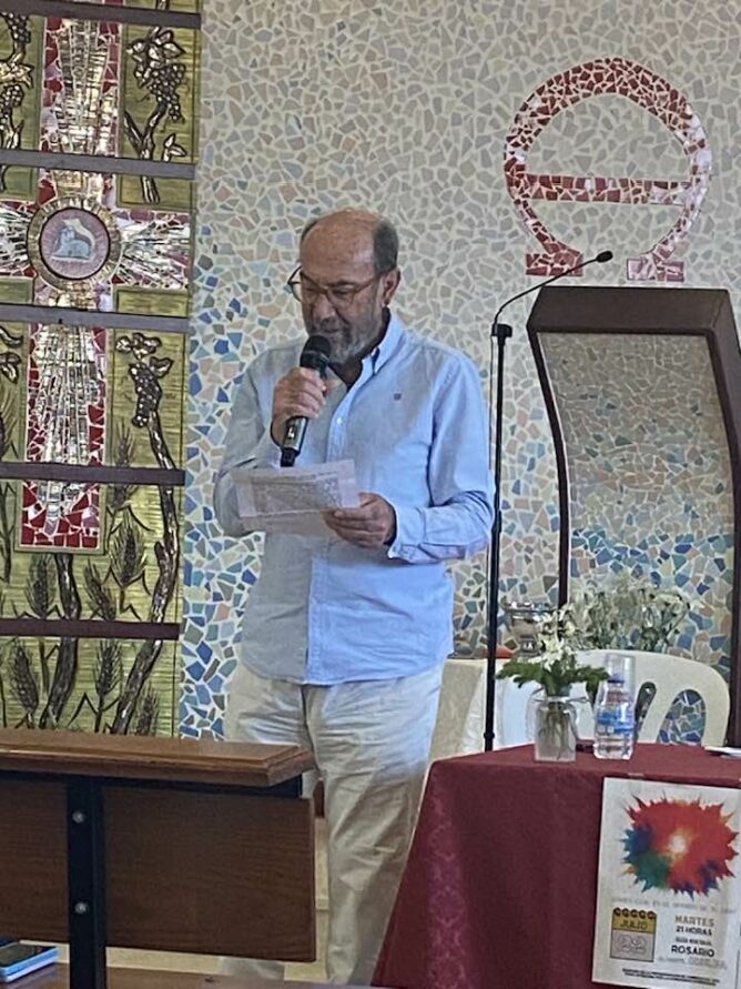 Nació el libro DESPUÉS DE TODO, LA LUZ de Manuel García Villalba y fue presentado en el bello marco de la Capilla del Rosario de El Portil