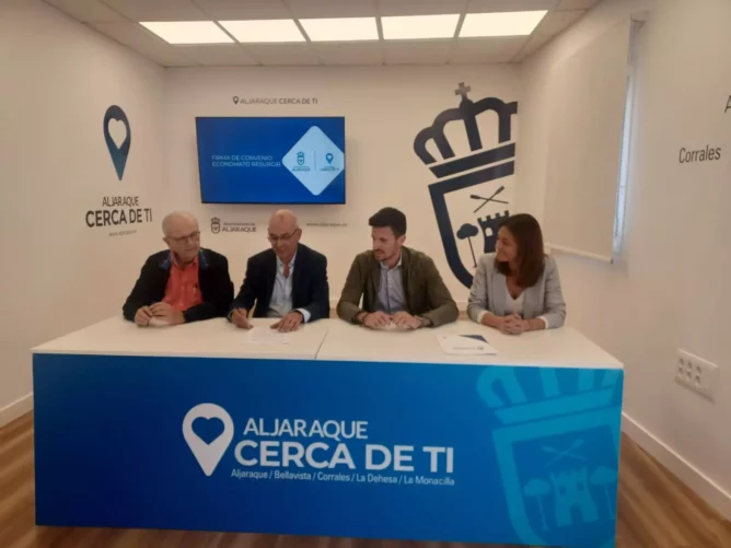 Firma Ayuntamiento Aljaraque convenio Economato Resurgir