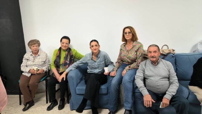 merienda con voluntarios y equipo